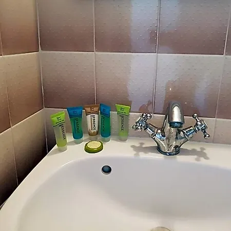 Captain's Rocks Hotel 3*
