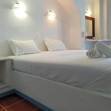 Hotel Captain's Rocks 3*